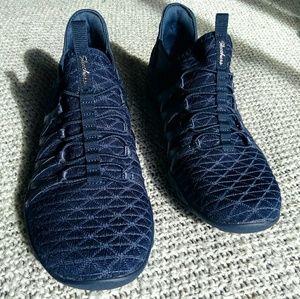 Sketchers Women's Breath Easy Viva City Sneakers